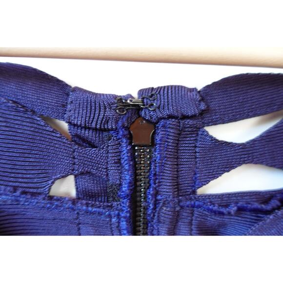 Vintage Y2K Top Womens Small Blue Bandage Cropped Cut Out Knit Stretch Zip Up - Picture 2 of 7